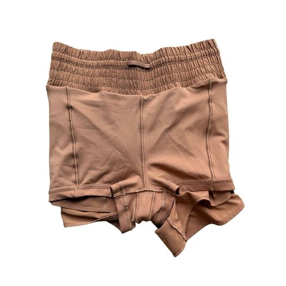 OFFLINE By Aerie 2” Hot Stuff Short In Tan/Brown Size XS - Picture 6 of 8